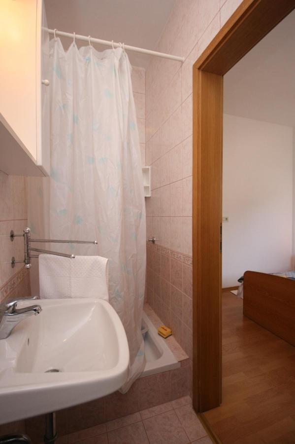 Apartment Stara Novalja 6301B Eksteriør bilde